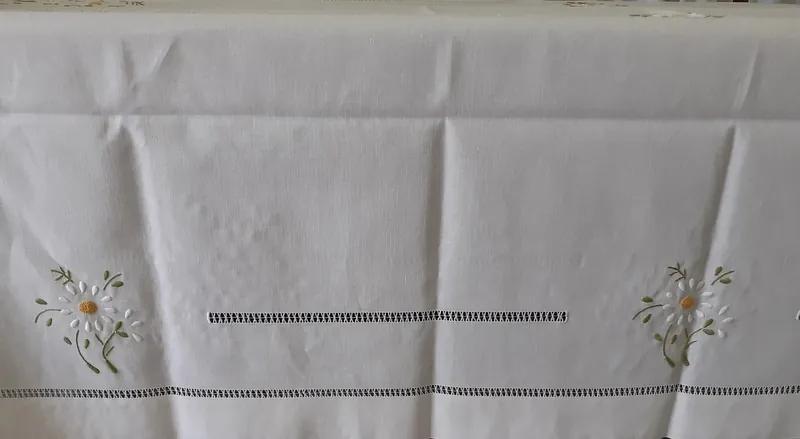 Toalha de mesa de linho bordada a mão - bordados da lixa: Pedido Fabricação 1 Toalha 150x180  cm ( Largura x comprimento )