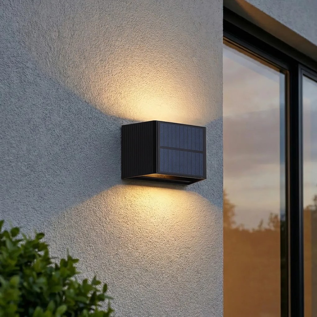 Buiten wandlamp zwart incl. LED 2-lichts IP65 met bewegingssensor en solar - Christof