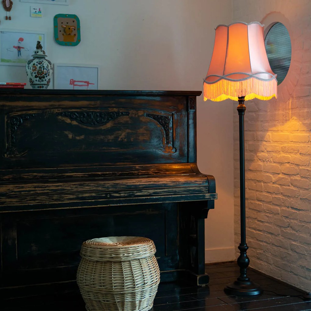 Candeeiro de pé preto com cúpula creme - Classico