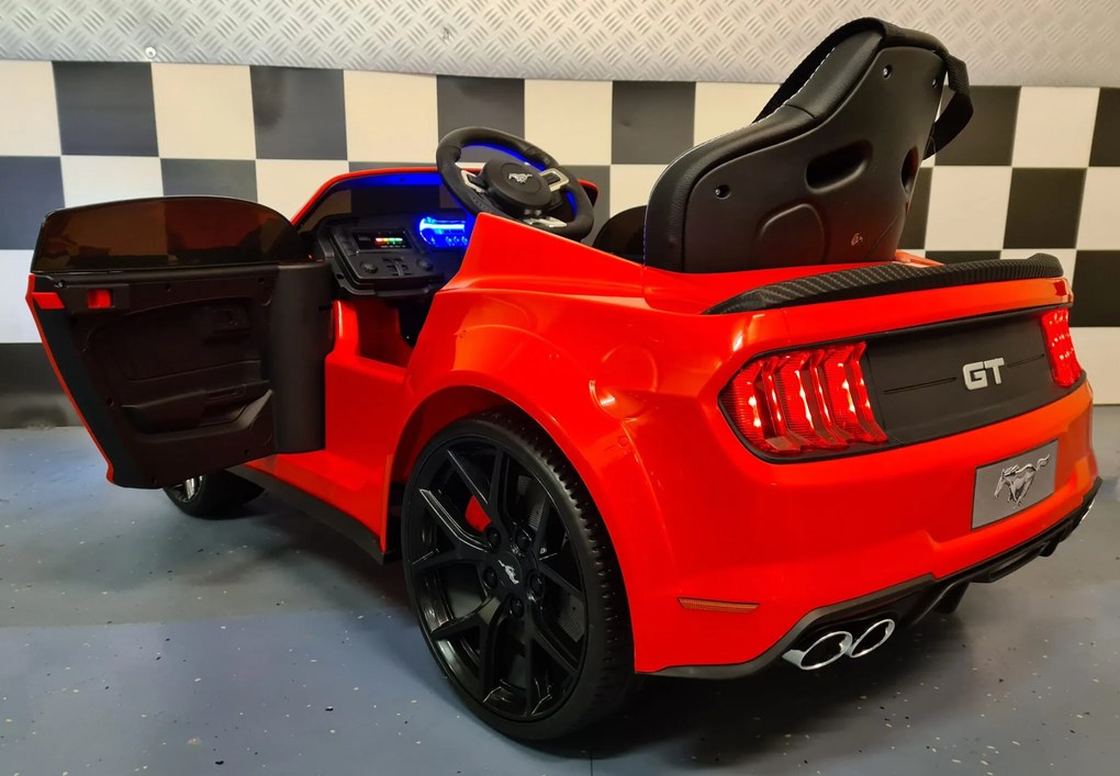 Carro infantil 24V Ford Mustang Comando Drift, Pneus frente de borracha / traseira de plástico devido ao Drift vermelho metálico