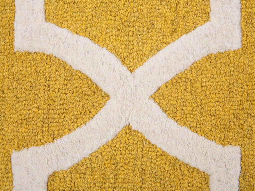 Tapete de lã amarela 140 x 200 cm SILVAN Beliani