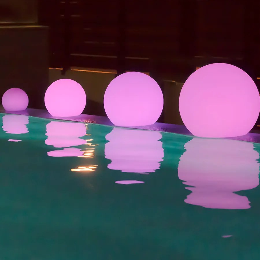 BOLA ILUMINADA BULY 20 CM COM LUZ LED RGB SOLAR + BATERIA RECARREGÁVEL HOTEL, CASA, JARDIM, RESTAURANTE, BAR
