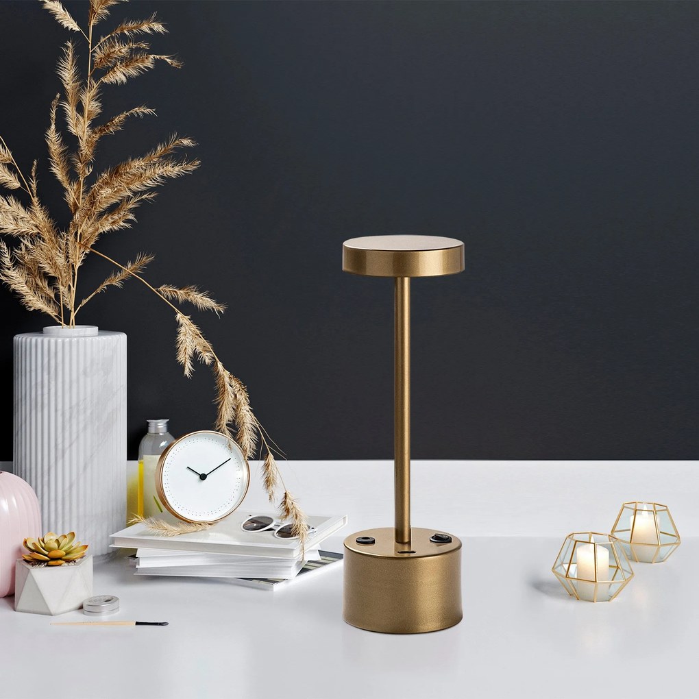 Candeeiro de Mesa Keyf – Dourado – Diâmetro: 9 cm Altura: 28 cm