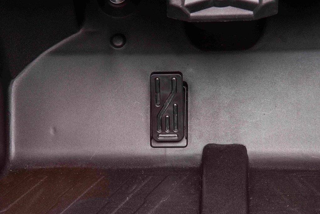 Carro elétrico para crianças 24V Can-am Maverick, 2 Lugares, suspensão dianteira e traseira, controlo remoto de 2,4 Ghz, bateria portátil, 4 motores d