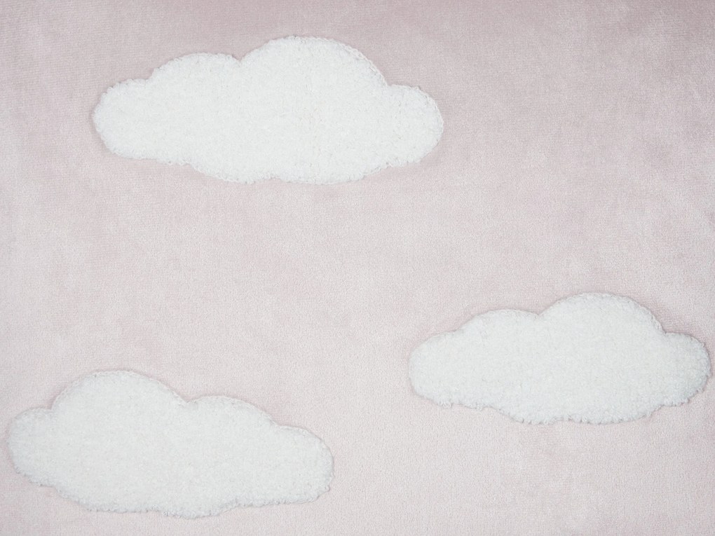 Conjunto de 2 almofadas decorativas com padrão de nuvens em veludo rosa 45 x 45 cm IPOMEA Beliani