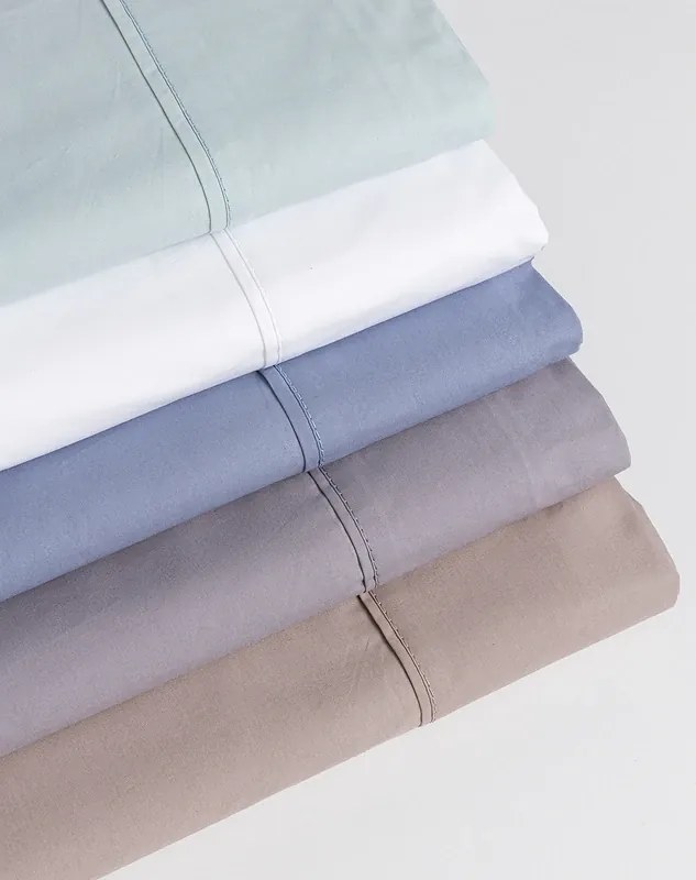 Marbella 160x200 cm - Jogo de lençóis 100% algodão percal 200 fios: Verde 1 lençol capa ajustavel 160x200+30 cm + 1 lençol superior 240x290 cm + 2 fronhas 50x70 cm fecha com pala interna