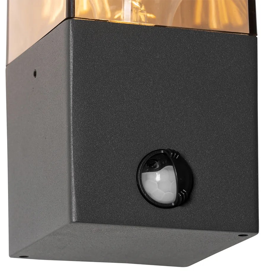Candeeiro de parede exterior cinzento escuro com sensor de movimento IP44 - Denmark Moderno