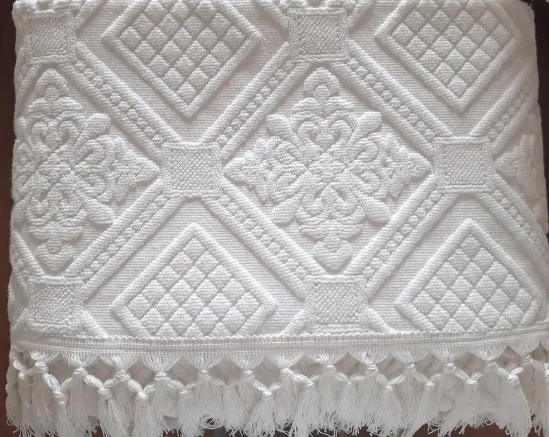 Colchas artesanais 100% algodão branco - Colcha Galaxi: 260x260 cm