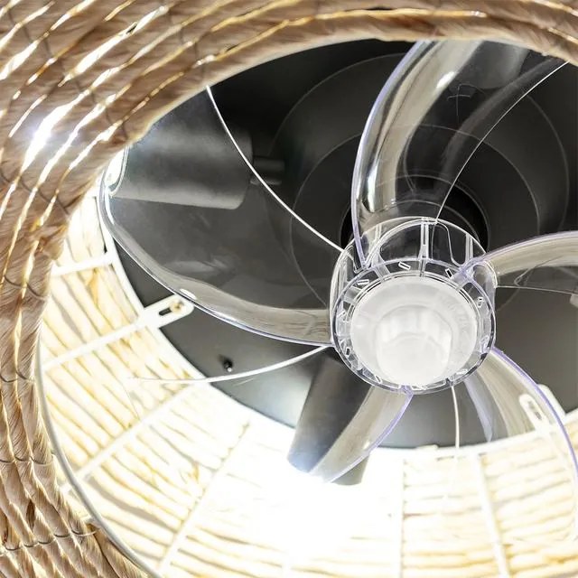 Ventoinha de teto EnergySilence LampAero 600 Natur Wicker de design com motor DC, com uma potência de 20 W e lâmpada integrada, com 5 pás de 11 poleg