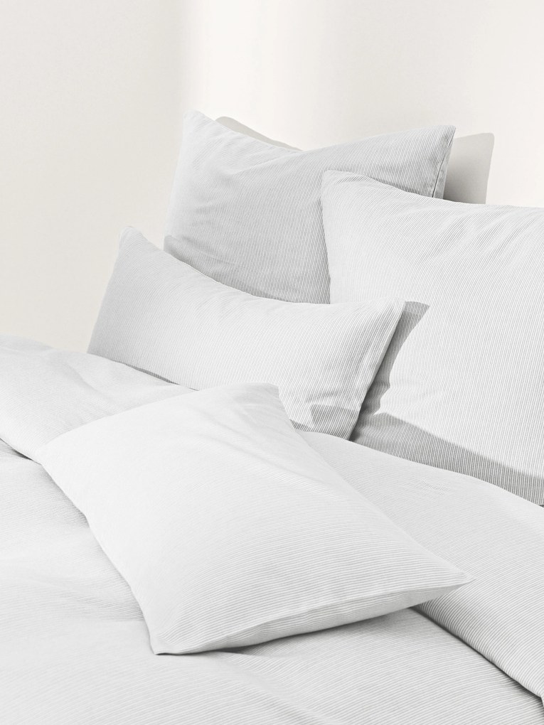 Capa de edredão em flanela com riscas finas Javon