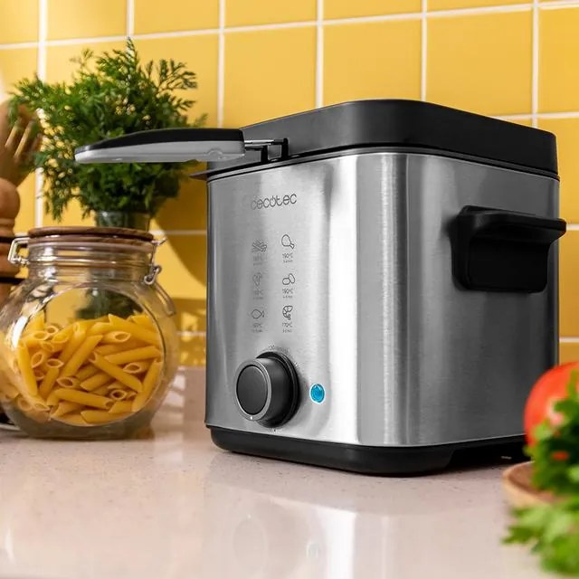 Fritadeira com óleo de 900 W, capacidade 1,5 L CleanFry Advance 1500 Inox, aço inoxidável, filtro OilClean, recipiente amovível, Tampa com janela