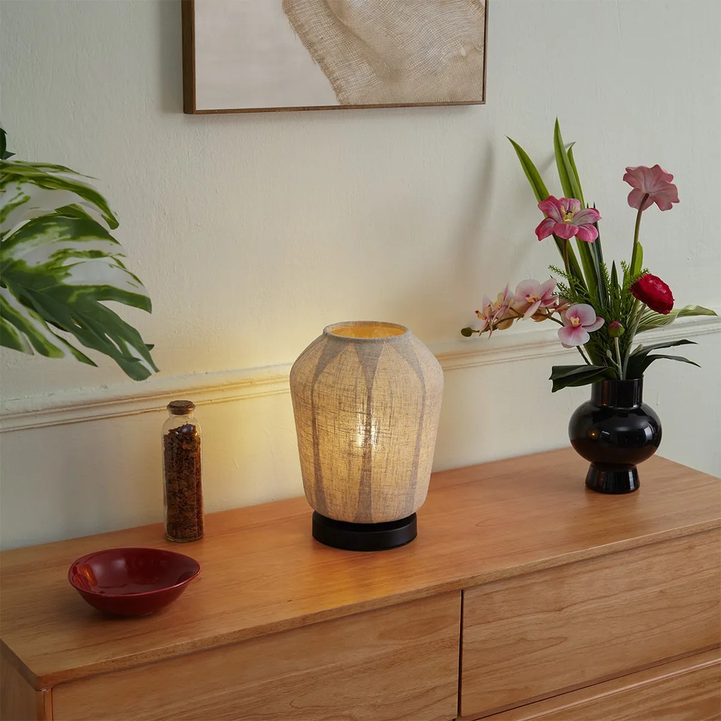 Candeeiro de Mesa Japandi Preto com Abajur de Linho Bege 21,5cm - Nami