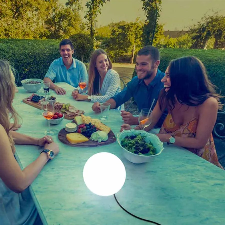BOLA ILUMINADA BULY 20 CM COM LUZ LED BRANCO QUENTE COM CABO HOTEL, CASA, JARDIM, RESTAURANTE, BAR