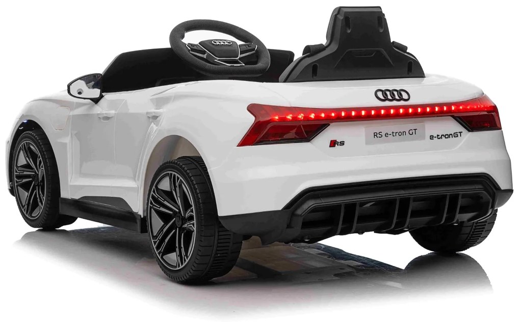 Carro elétrico para crianças Audi RS E-tron GT 12V, controlo remoto, USB / AUX, Bluetooth, bateria de lítio, luzes LED licença ORIGINAL Branco