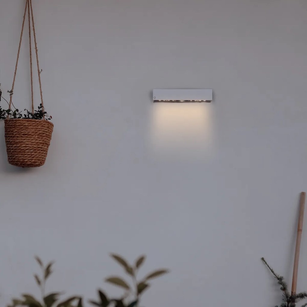 Candeeiro de parede exterior branco com luz regulável e sensor solar - Kayo