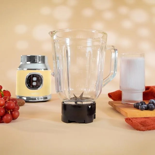 Liquidificador de copo RetroTwist Yellow de 800 W e com revestimento de titânio preto