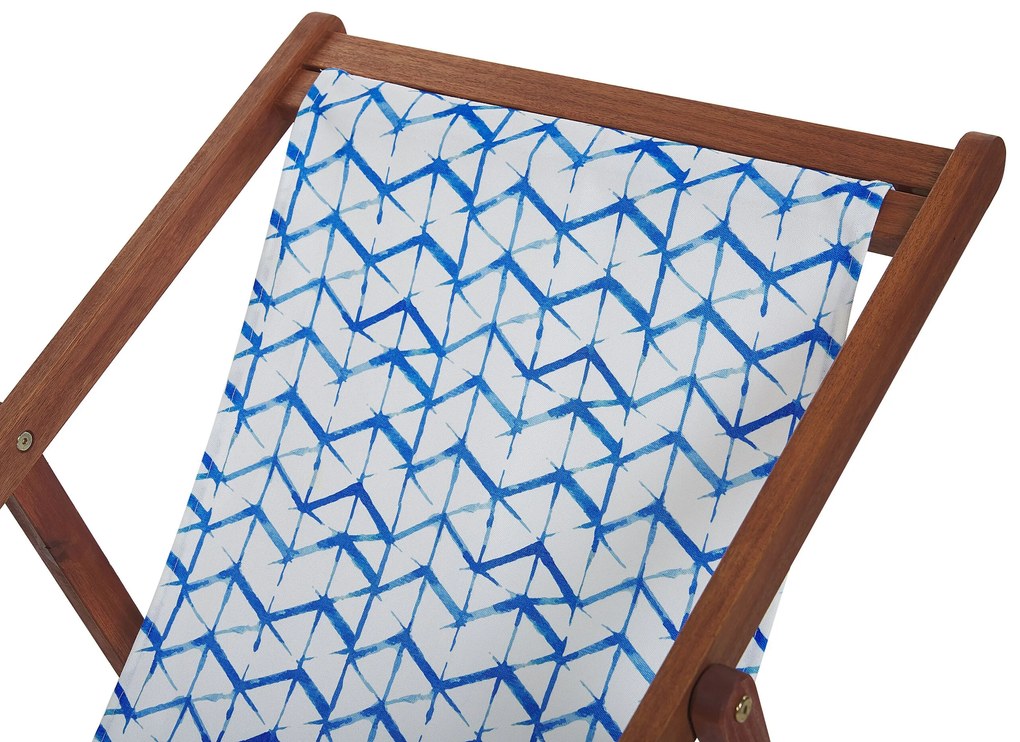 Conjunto 2 espreguiçadeiras madeira escura e 2 lonas brancas e padrão geométrico azul ANZIO Beliani
