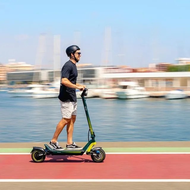 Trotinete elétrica de motor duplo Bongo Doble Y85 2x2 XXL Connected com autonomia de até 85 km