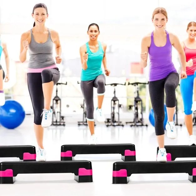 Step de treino aeróbico com plataforma e superfície antiderrapante para casa, ginásio e escritório até 250 kg 66 x 28 x 10-15 cm preto e Rosa