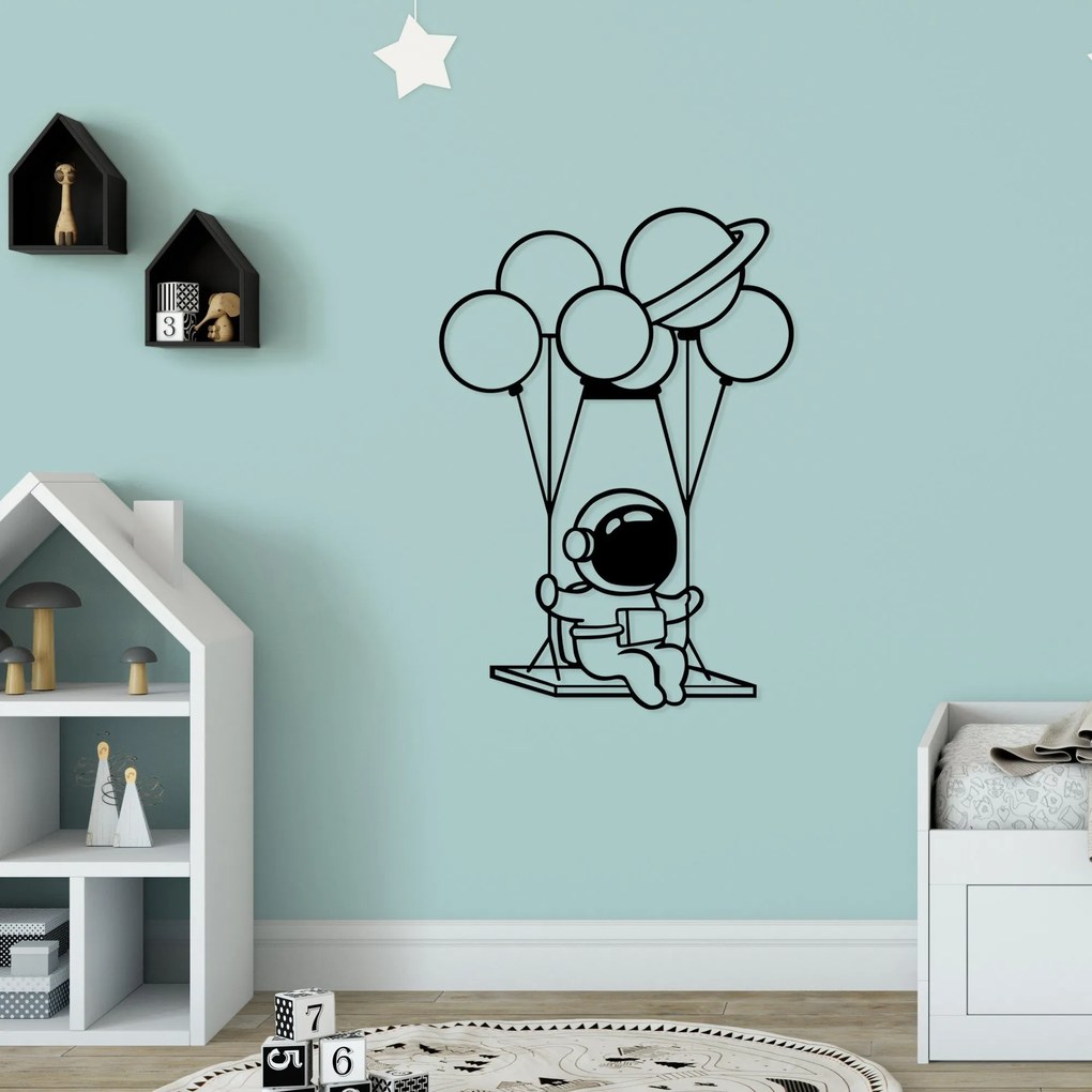 Acessório Decorativo de Parede em Metal Astronaut 1 – Preto – 44 x 70