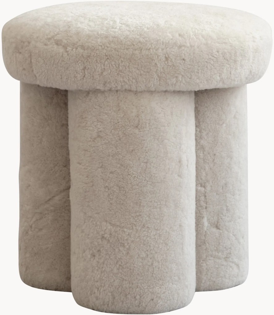 Banco artesanal com estofo em pele de carneiro Big