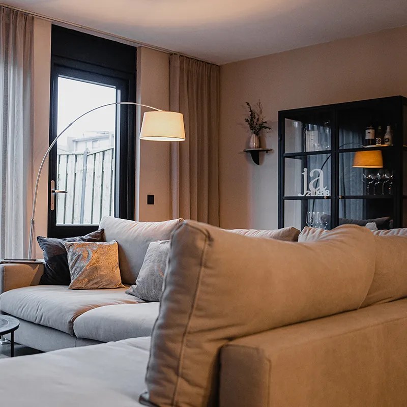 Candeeiro de Arco Moderno em Aço com Abajur em Tecido Cinza - Arc Basic