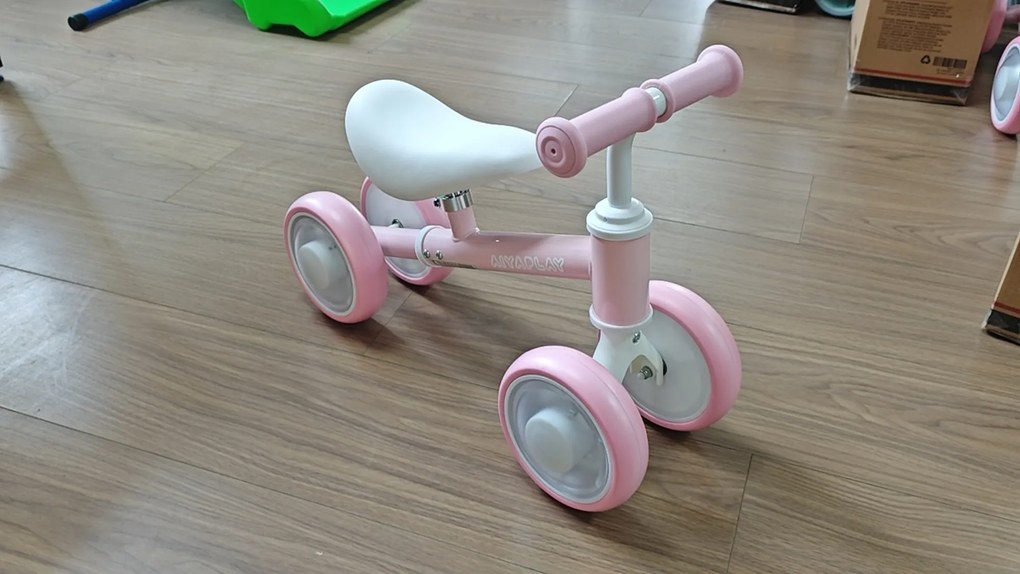AIYAPLAY Bicicleta sem Pedais para Bebé 1-2 Anos, 4 Rodas Luminosas, Assento Regulável, Direção Limitada, Pneus EVA Silenciosos, 52x22x37cm, Rosa | Aosom Portugal