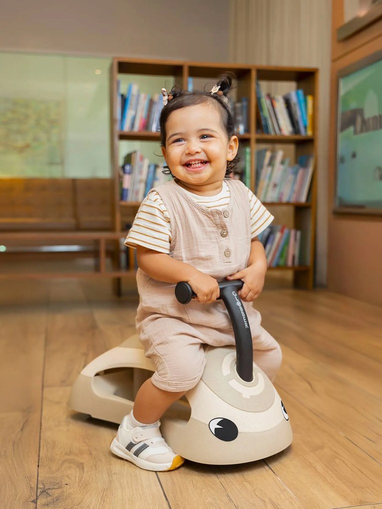 Carrinho de marcha evolutivo 2 em 1 Walk & Ride Globber bege-areia