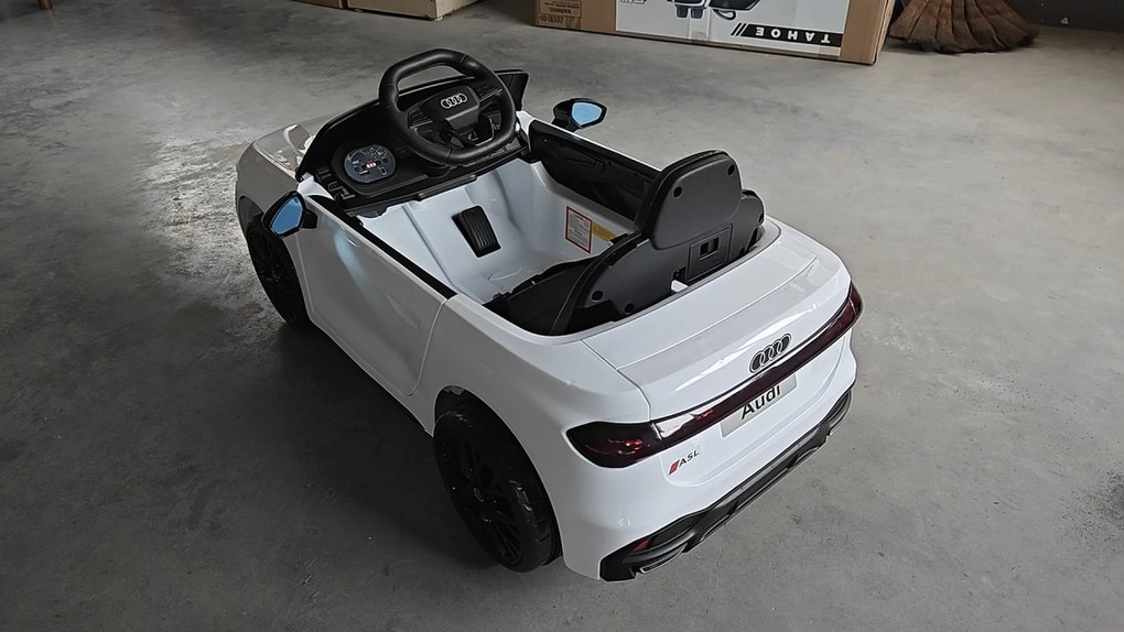 AIYAPLAY Carro Elétrico Infantil 12V Audi A5L com Controle Remoto, Bateria de Lítio, 2 Motores, Controle Remoto, Rosa | Aosom Portugal