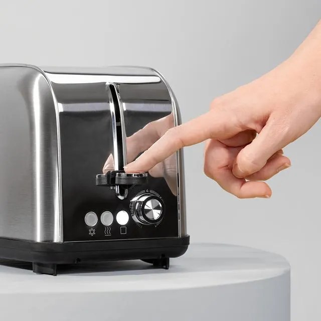 Torradeira vertical Toastin' time 850 Inox Steel com dupla ranhura curta e suporte para pão