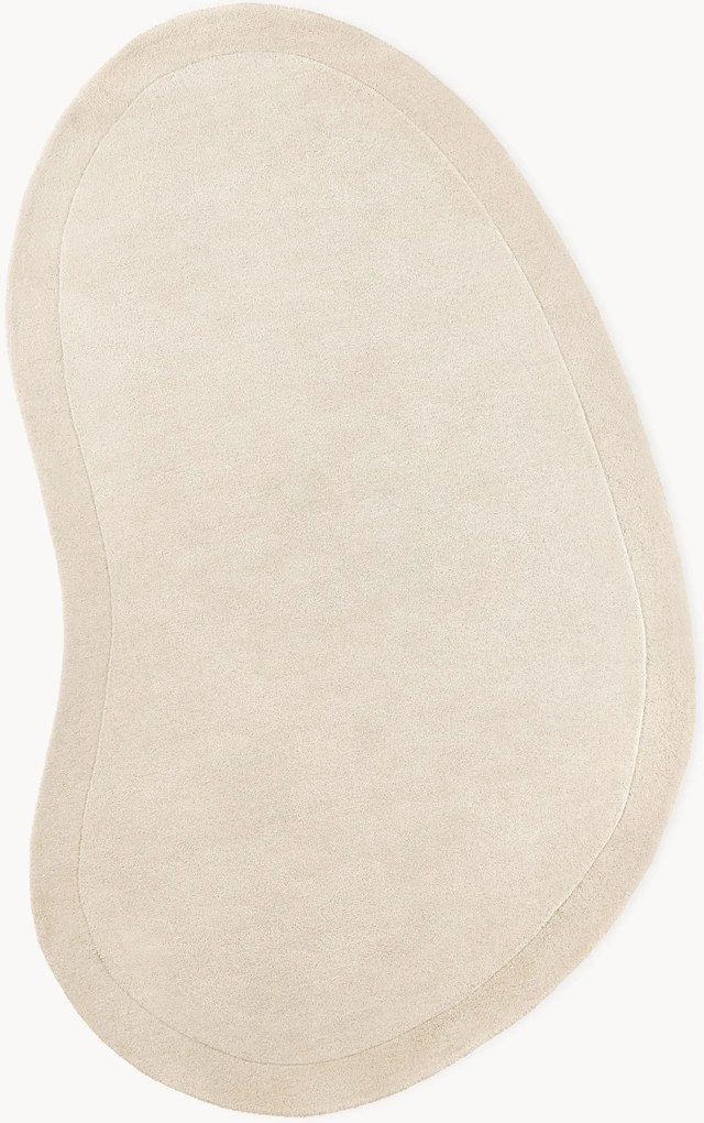 Tapete em lã tufado à mão com forma orgânica Kadey