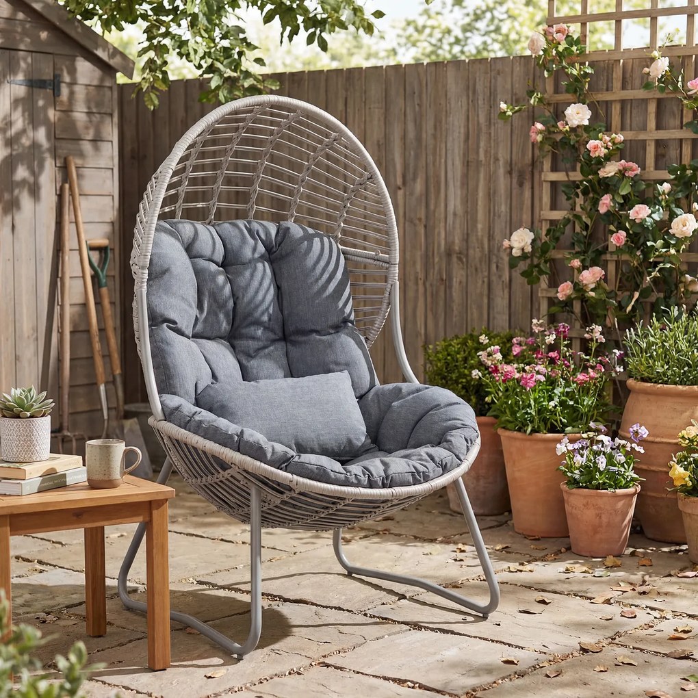 Cadeira jardim «Ovo Grande» 98 x 88,5 x 137,5 cm com almofada removível, travesseiro e Estrutura metálica para sala, varanda ou alpendre Bege + Cinzen