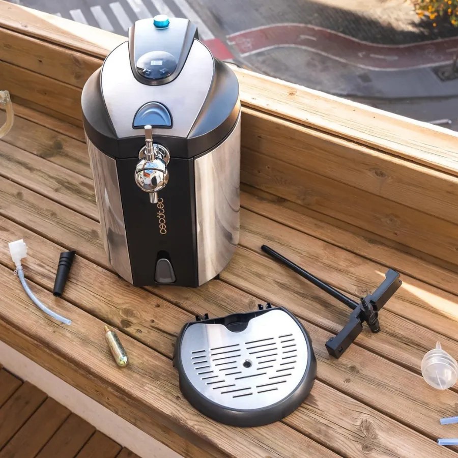 Dispensador de cerveja BeerFlow Steel 5000 com acabamento em aço inoxidável e com temperatura ajustável de 2 ˚C a 12 ˚C