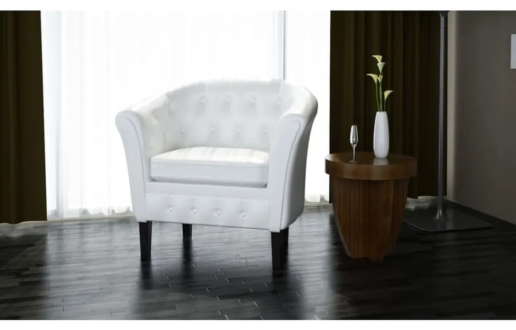 Poltrona em couro artificial branco