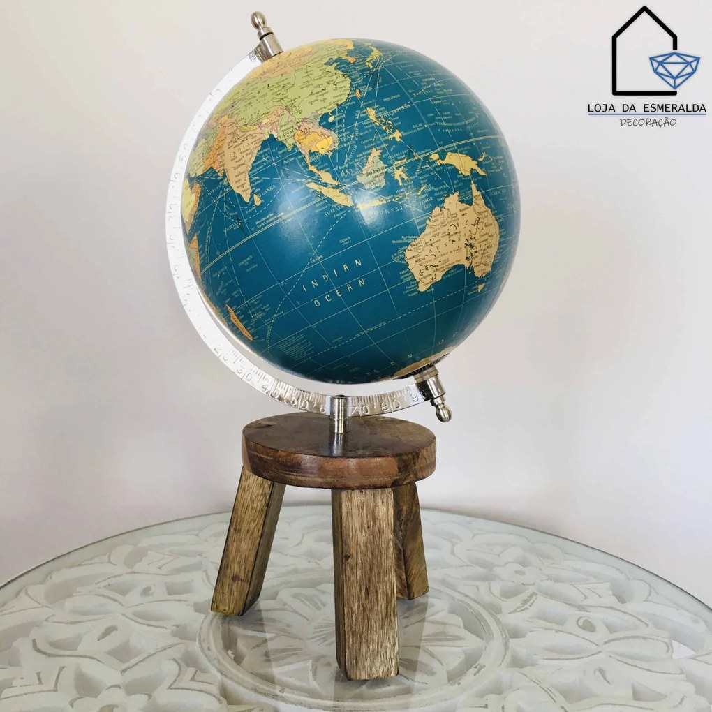 Globo Decorativo | Base em Madeira | 20x20x36CM