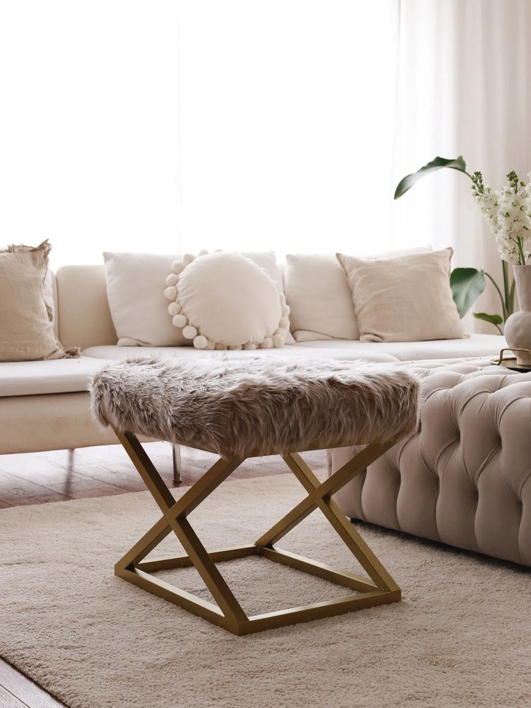 Pouffe Capraz – Castanho Dourado – 50x42x40 cm