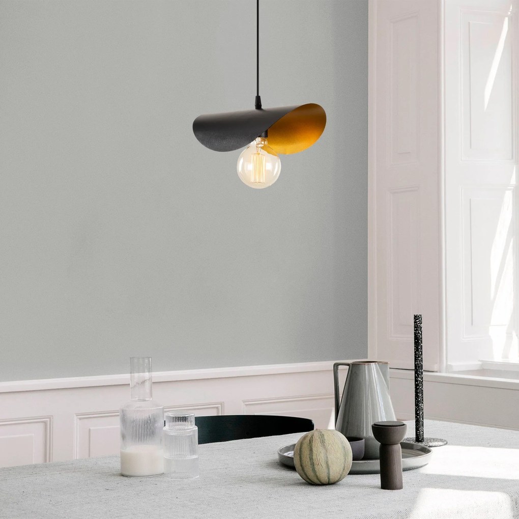 Chandelier Sivani – Preto e Dourado – 30 x 17 cm