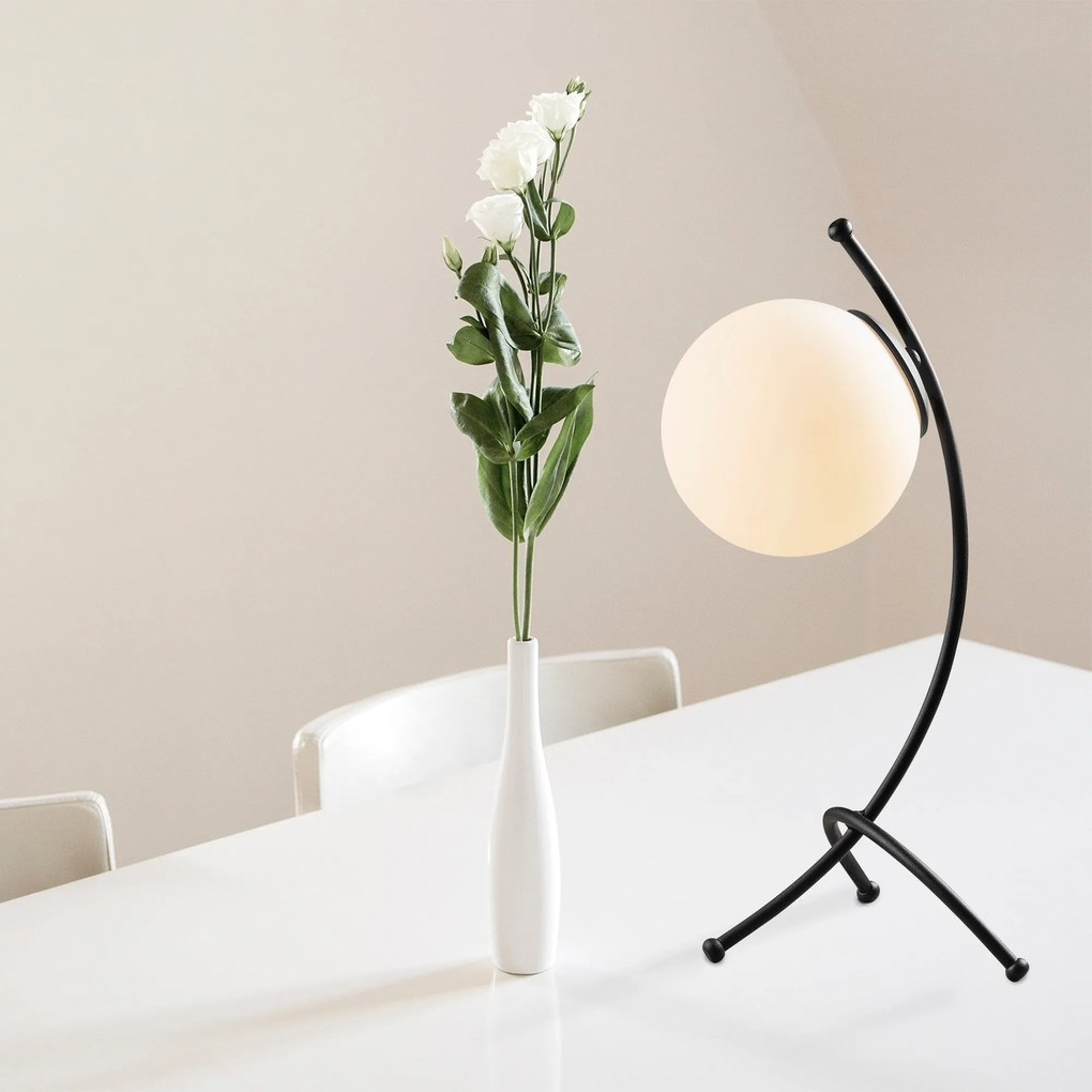 Candeeiro de Mesa Yay – Preto/Branco – 23 x 18 cm