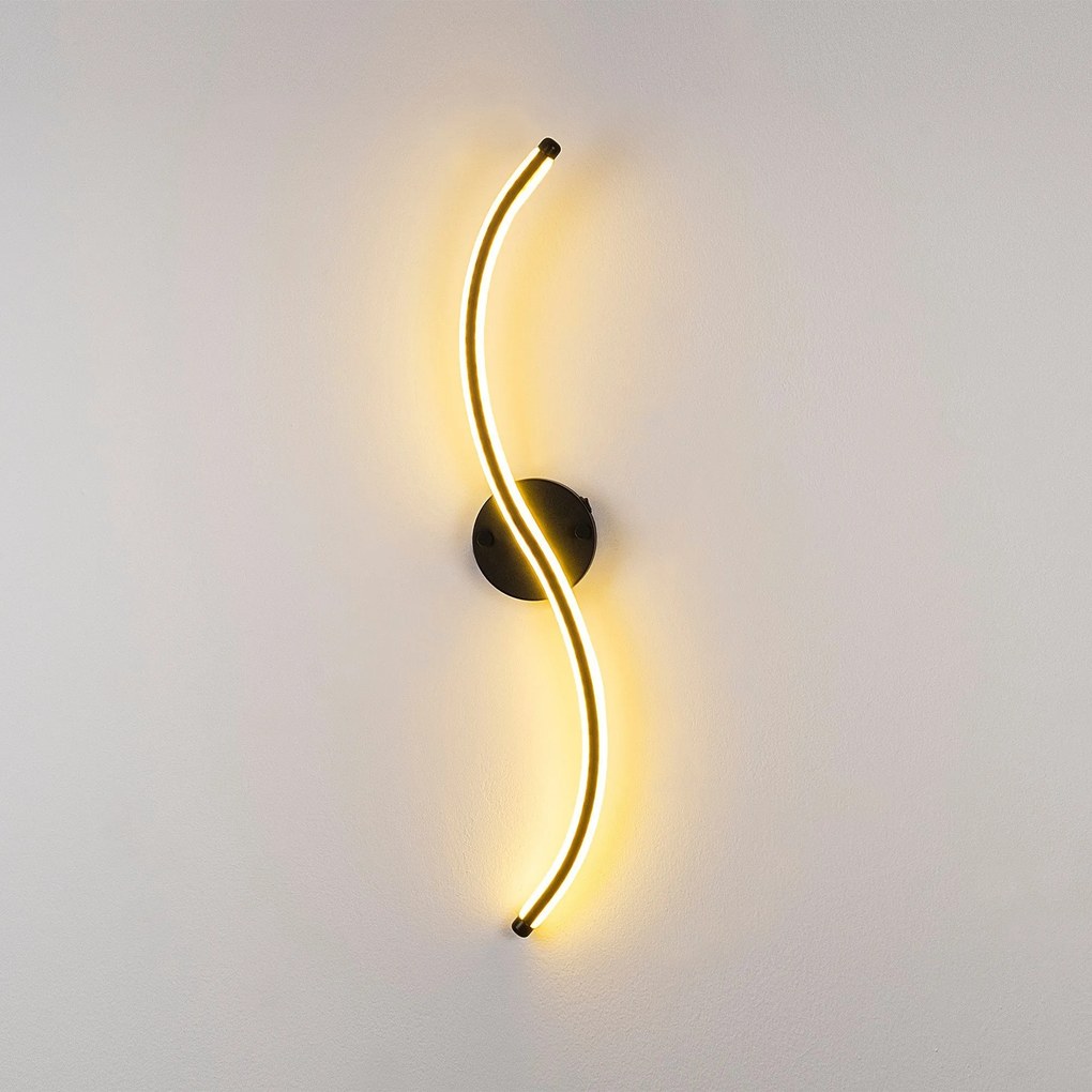 Candeeiro de Parede Yilan - Preto - 10 cm x 67 cm x 5 cm