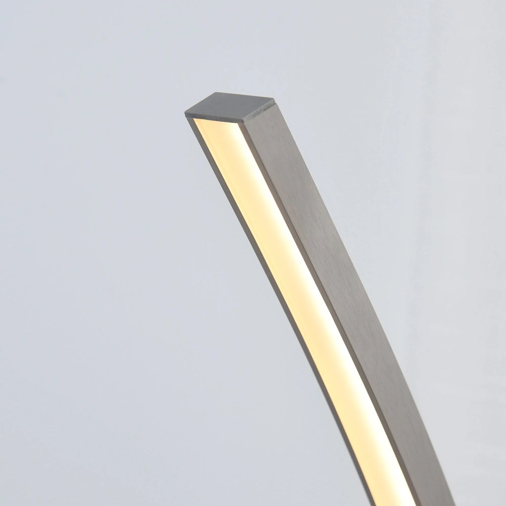 HOMCOM Luminária de piso com luz LED amarela Base de metal Pedal interruptor Design elegante Potência máx. 18 W 50x23x149cm Prata