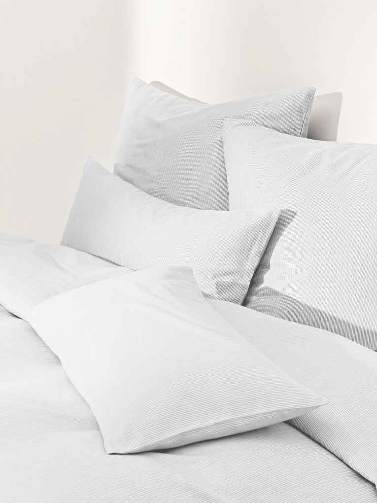 Capa de edredão em flanela com riscas finas Javon