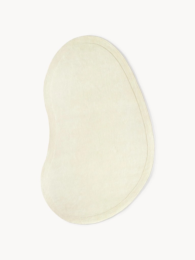 Tapete em lã artesanal com forma orgânica Kadey