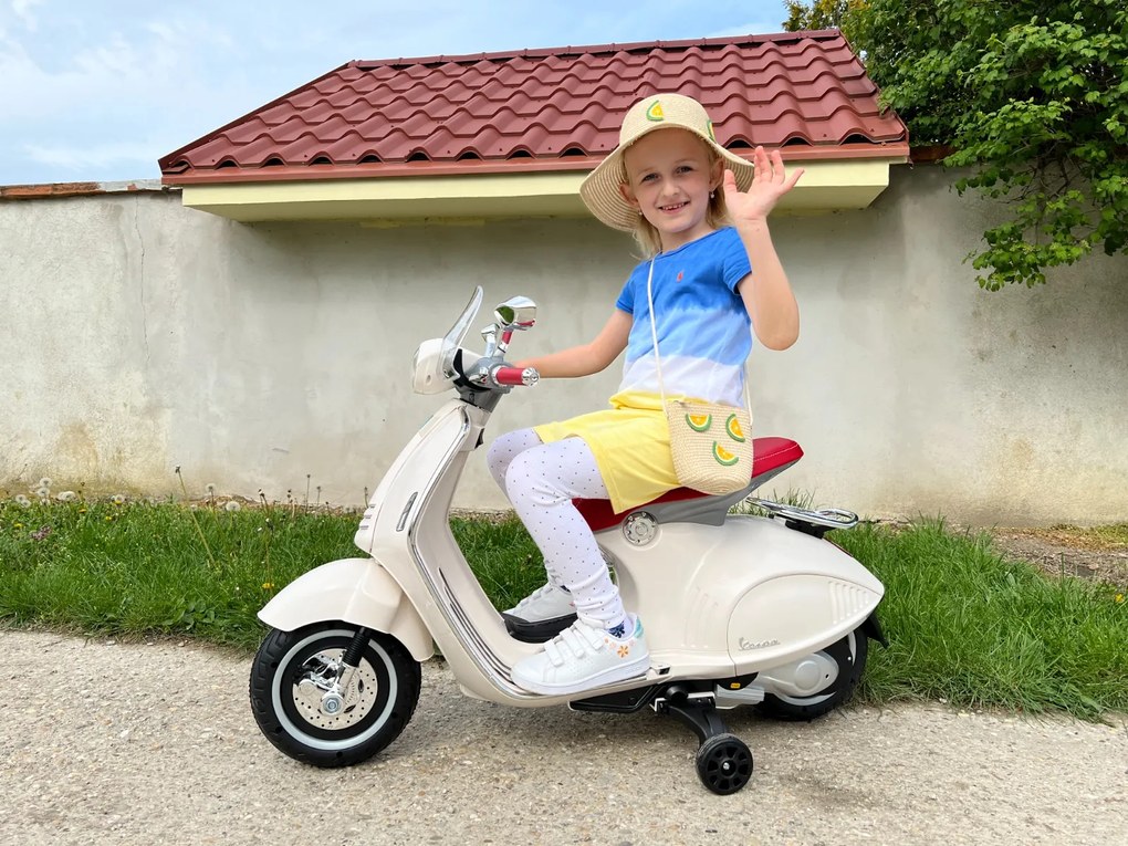Vespa 946 para crinaças com marcha-atrás, licença, rodas auxiliares, bateria de lítio, 2 motores de 30 W, assento em couro, leitor de MP3 com entrada