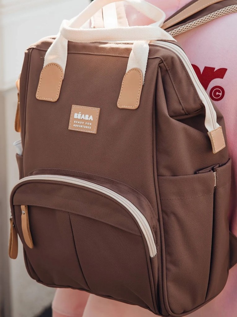 Mochila muda-fraldas Wellington, da BEABA castanho