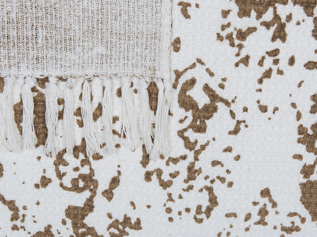 Manta decorativa em algodão castanho e creme 130 x 180 cm PAZARYERI Beliani