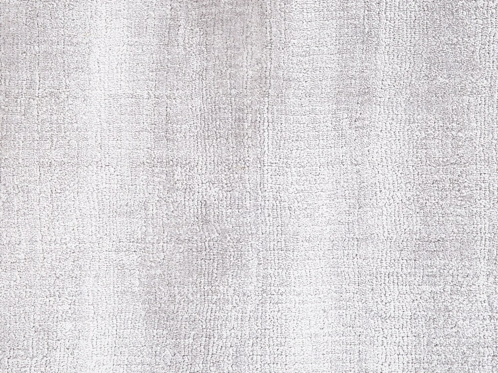Tapete em viscose cinzenta clara 140 x 200 cm GESI II Beliani
