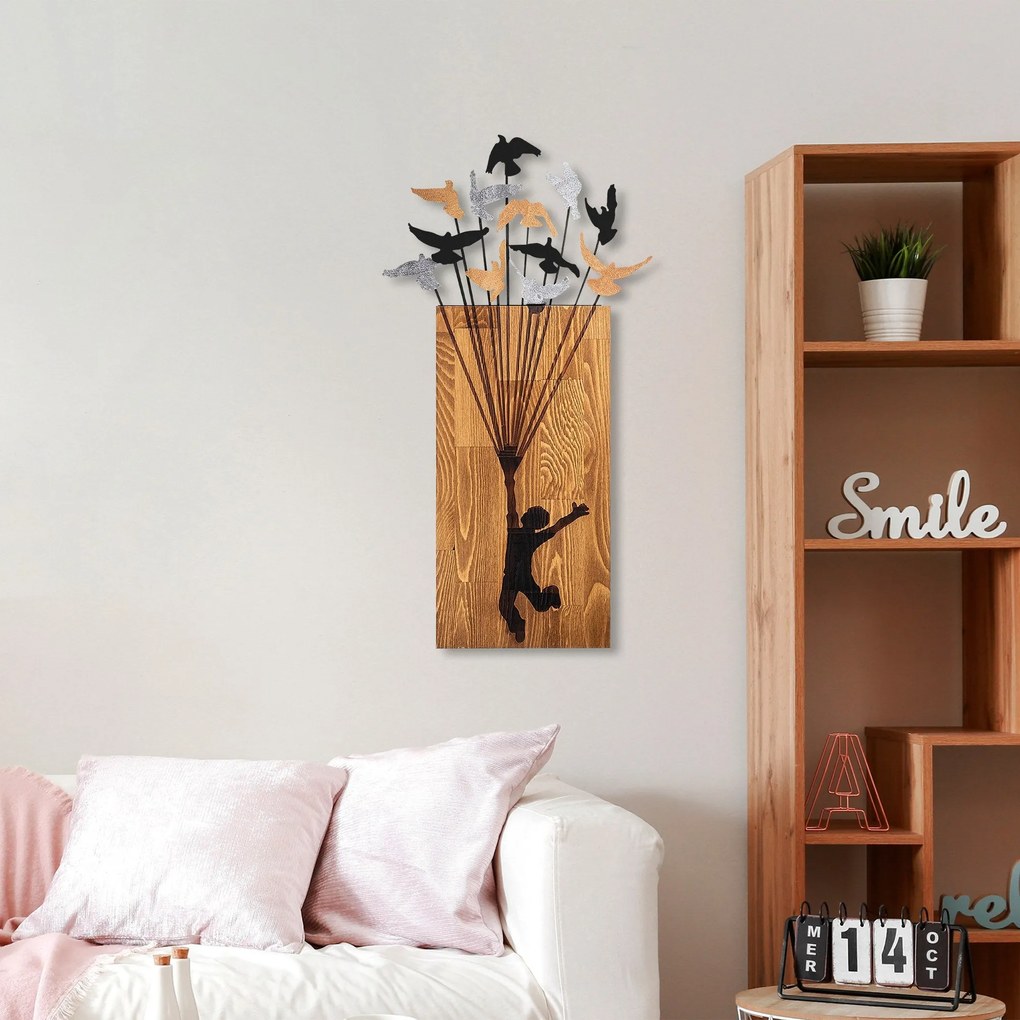 Acessório Decorativo de Parede Flying Boy – Nogueira e Preto – 45 x 86