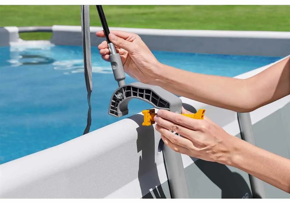 Toldo para piscina acima do solo branco