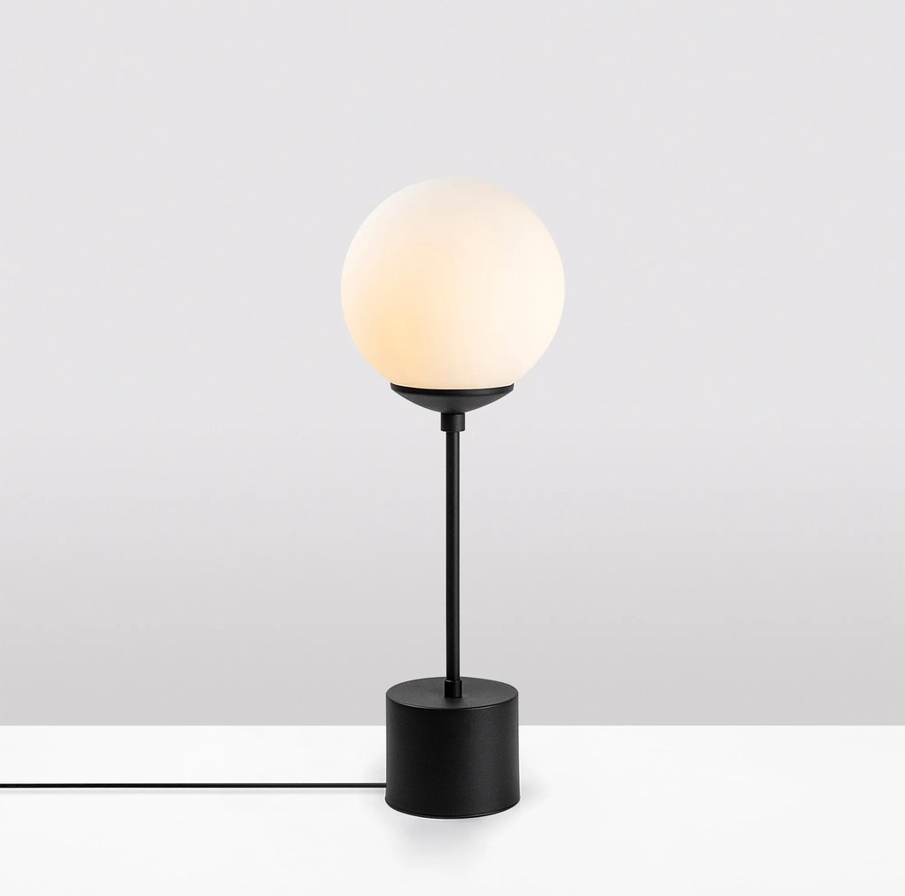 Candeeiro de Mesa Globo – Preto e Creme – 20 x 20 x 57 cm