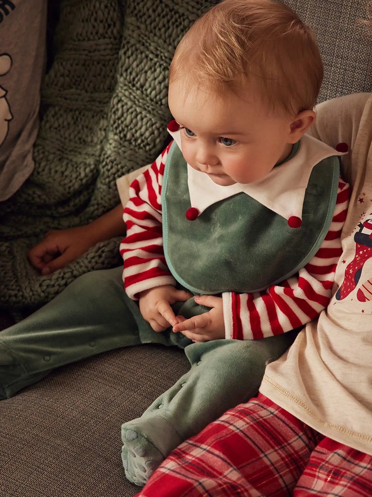 Conjunto presente de Natal para bebé: pijama em veludo + babete verde escuro liso com motivo